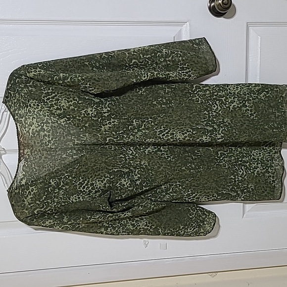 VICTORIA'S SECRET Green Sheer Animal Print Long Sleeve Night Gown - Size Medium - Picture 8 of 10